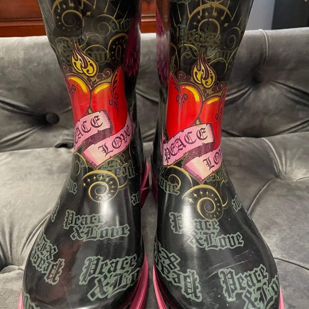 Rain boots Ed Hardy style size 7